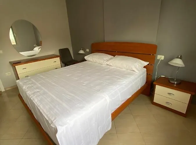 Sea View Apartment *