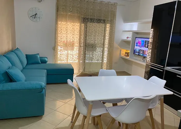 Sea View Apartment *